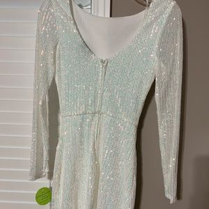 White sequin long sleeve short dress. Size 3/4